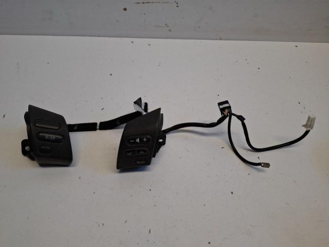 bontott TOYOTA COROLLA VERSO Multikormány Kapcsoló Pár