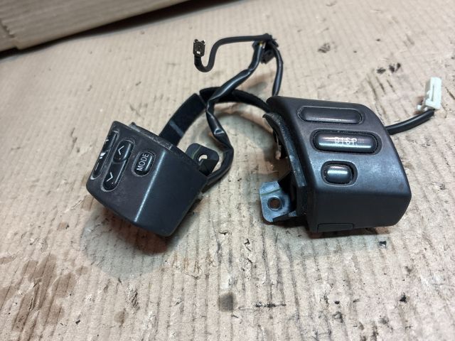 bontott TOYOTA COROLLA VERSO Multikormány Kapcsoló Pár