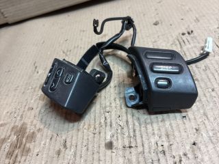 bontott TOYOTA COROLLA VERSO Multikormány Kapcsoló Pár