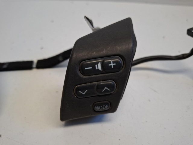 bontott TOYOTA COROLLA VERSO Multikormány Kapcsoló Pár