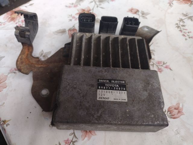 bontott TOYOTA COROLLA VERSO Porlasztó Elektronika