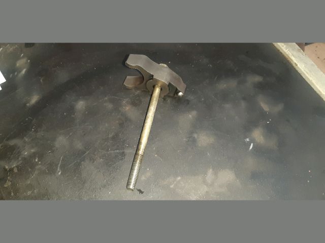 bontott TOYOTA COROLLA VERSO Porlasztó Lefogató