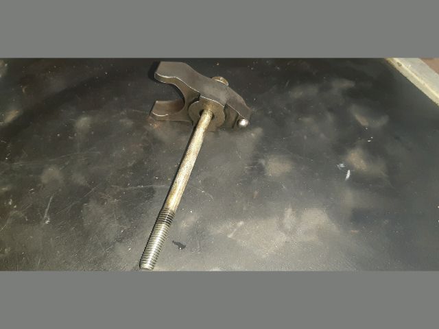 bontott TOYOTA COROLLA VERSO Porlasztó Lefogató