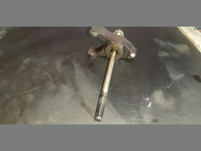 bontott TOYOTA COROLLA VERSO Porlasztó Lefogató