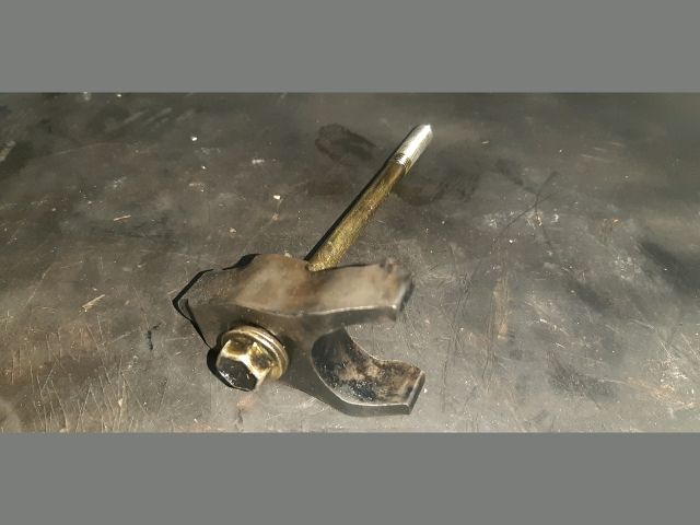 bontott TOYOTA COROLLA VERSO Porlasztó Lefogató