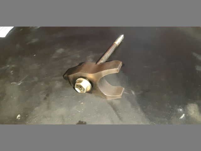 bontott TOYOTA COROLLA VERSO Porlasztó Lefogató