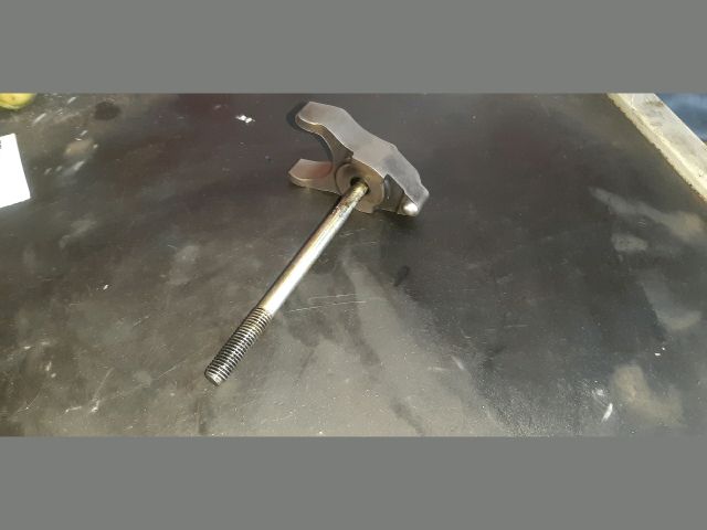 bontott TOYOTA COROLLA VERSO Porlasztó Lefogató