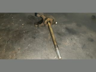 bontott TOYOTA COROLLA VERSO Porlasztó Lefogató