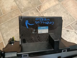 bontott TOYOTA COROLLA VERSO Rádió / CD