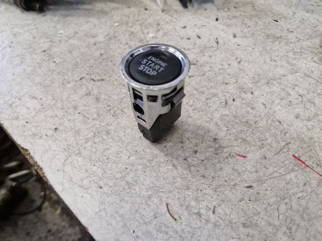 bontott TOYOTA COROLLA VERSO Start / Stop Indító Gomb