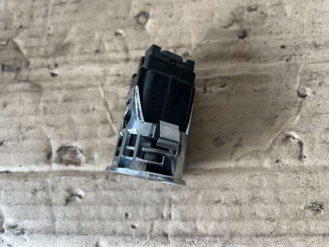 bontott TOYOTA COROLLA VERSO Start / Stop Indító Gomb