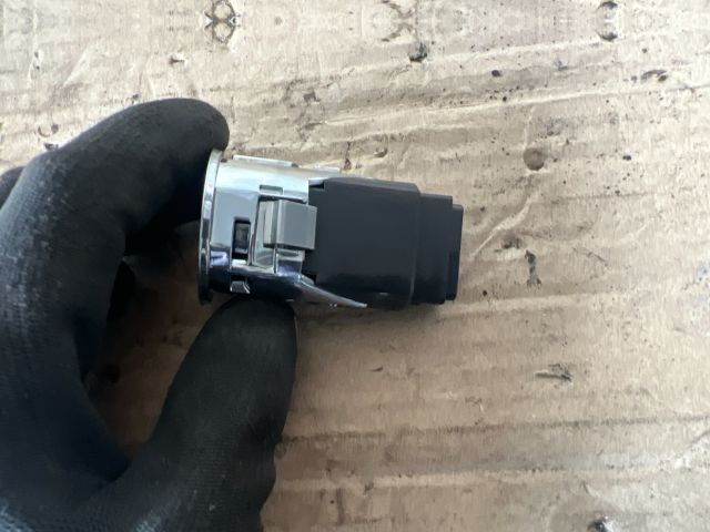 bontott TOYOTA COROLLA VERSO Start / Stop Indító Gomb