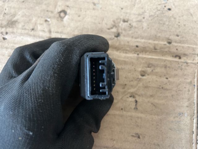 bontott TOYOTA COROLLA VERSO Start / Stop Indító Gomb