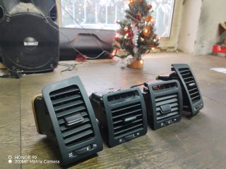 bontott TOYOTA COROLLA VERSO Szellőző Szett