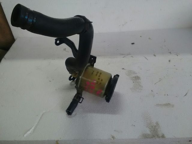 bontott TOYOTA COROLLA VERSO Szervóolaj Tartály