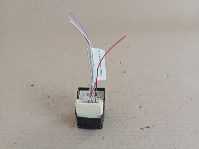 bontott TOYOTA COROLLA VERSO Tükör Állító Elektronika