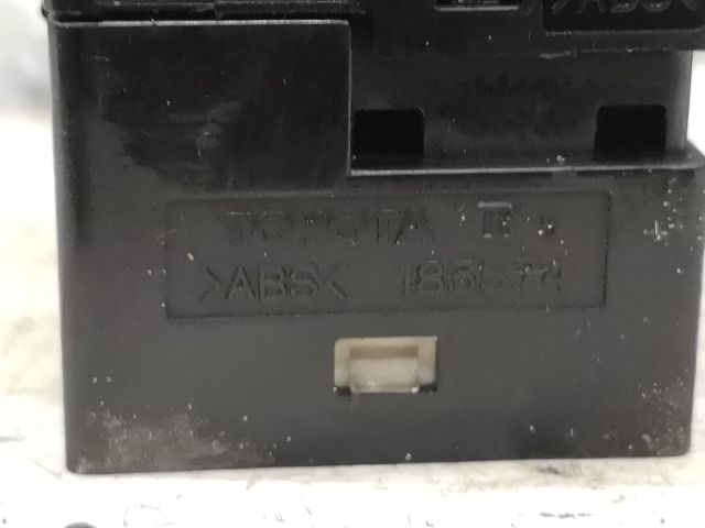 bontott TOYOTA COROLLA VERSO Tükör Kapcsoló