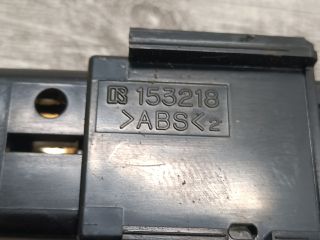 bontott TOYOTA COROLLA Vészvillogó Kapcsoló