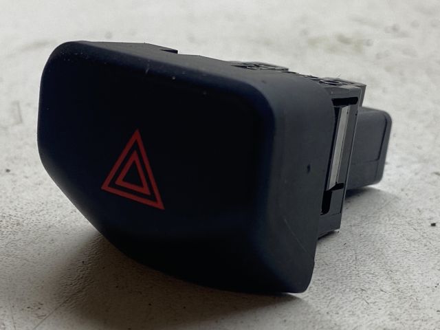 bontott TOYOTA COROLLA Vészvillogó Kapcsoló