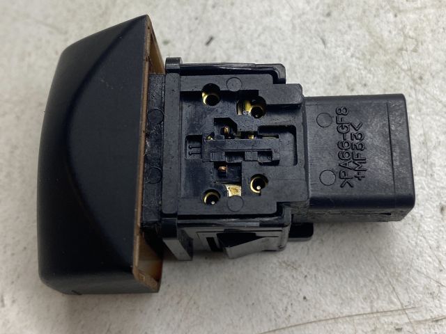 bontott TOYOTA COROLLA Vészvillogó Kapcsoló