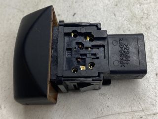 bontott TOYOTA COROLLA Vészvillogó Kapcsoló