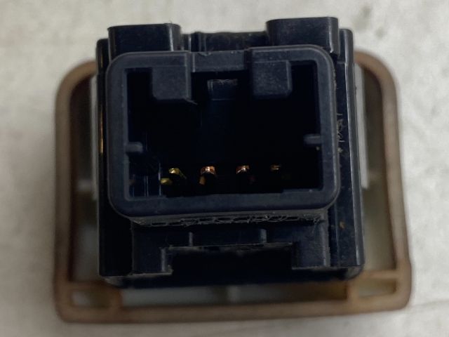 bontott TOYOTA COROLLA Vészvillogó Kapcsoló