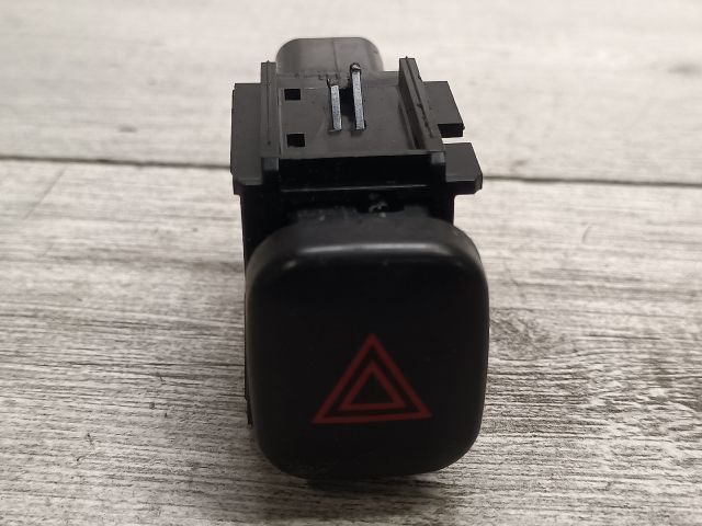 bontott TOYOTA COROLLA Vészvillogó Kapcsoló