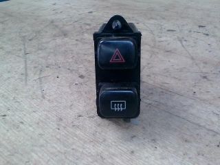 bontott TOYOTA COROLLA Vészvillogó Kapcsoló