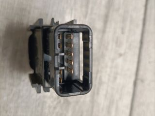 bontott TOYOTA COROLLA Vészvillogó Kapcsoló