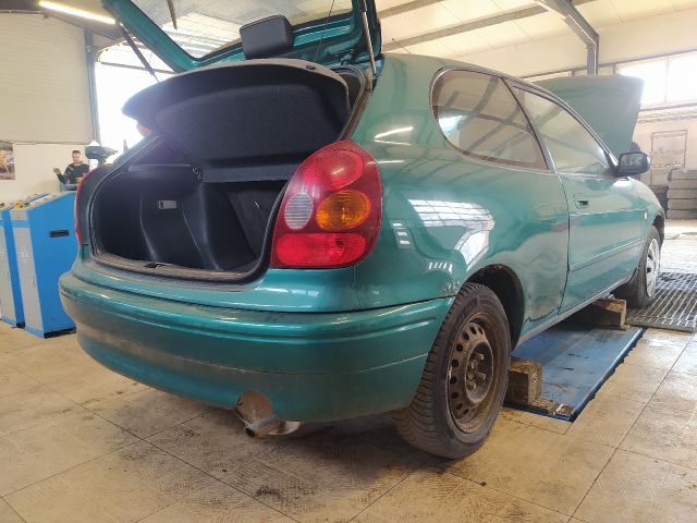 bontott TOYOTA COROLLA Vészvillogó Kapcsoló