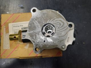 bontott TOYOTA DYNA Vákumpumpa