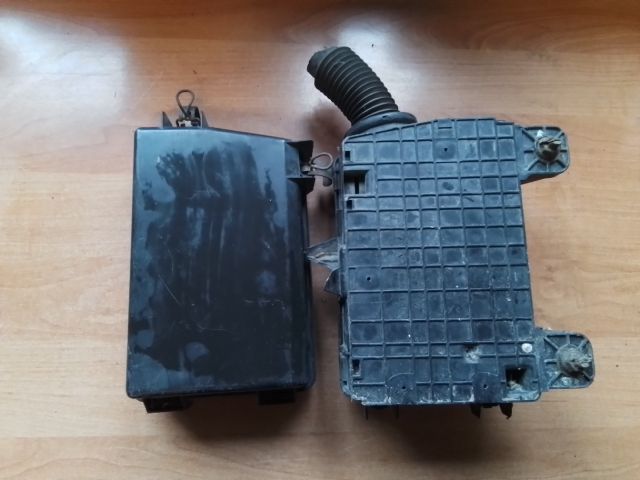 bontott TOYOTA DYNA Biztosítéktábla Motortér