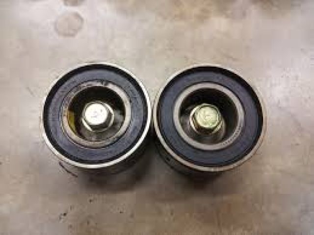 bontott TOYOTA DYNA Szíjfeszítő Görgő