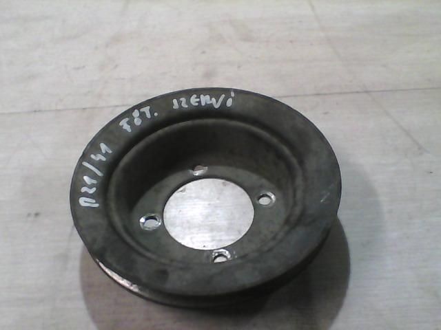 bontott TOYOTA DYNA Szíjtárcsa