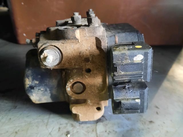 bontott TOYOTA DYNA ABS Kocka