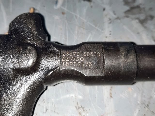 bontott TOYOTA DYNA Porlasztó (1 db)