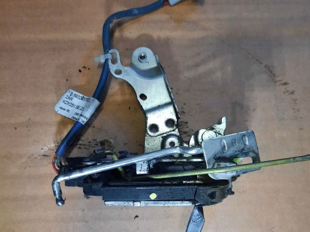 bontott TOYOTA DYNA Bal első Ajtózár