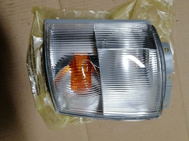 bontott TOYOTA DYNA Bal első Irányjelző