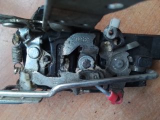 bontott TOYOTA DYNA Jobb első Ajtózár