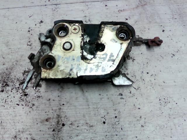 bontott TOYOTA DYNA Jobb első Ajtózár