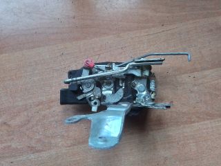 bontott TOYOTA DYNA Jobb első Ajtózár