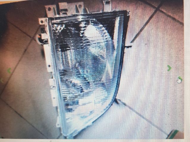 bontott TOYOTA DYNA Jobb Fényszóró