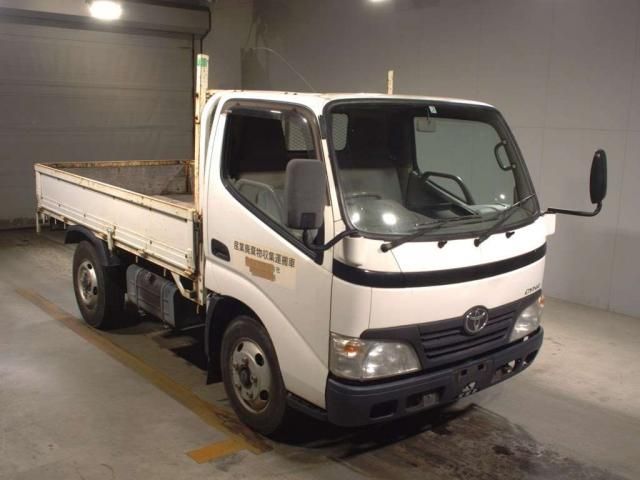 bontott TOYOTA DYNA Tank Tartó Pánt