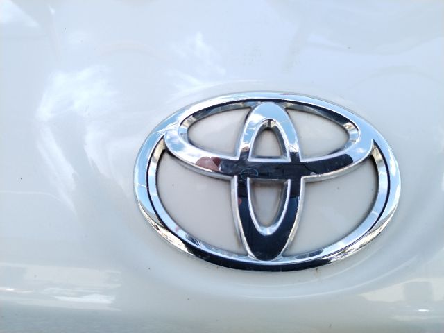 bontott TOYOTA GT 86 Első Lökhárító (Üresen)