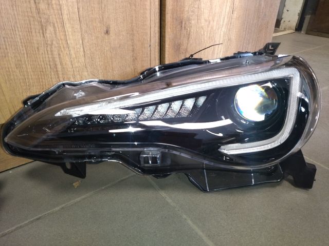 bontott TOYOTA GT 86 Fényszóró Pár