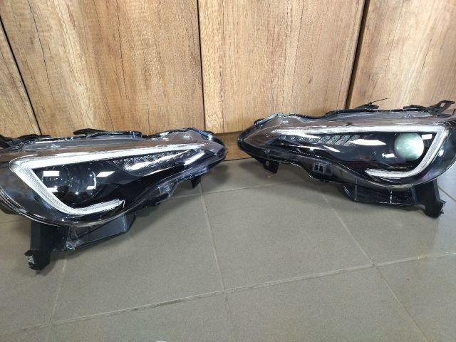 bontott TOYOTA GT 86 Fényszóró Pár