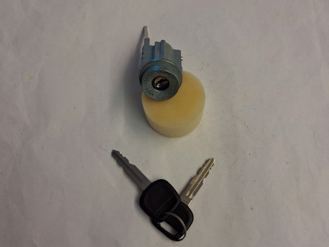 bontott TOYOTA HIACE Gyújtáskapcsoló