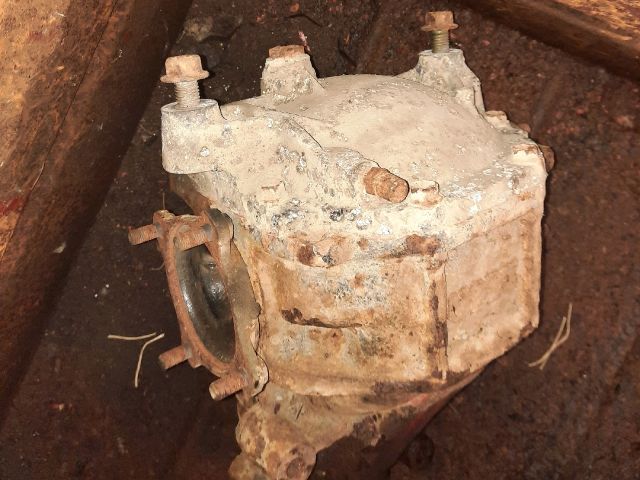 bontott TOYOTA HIACE Hátsó Differenciálmű