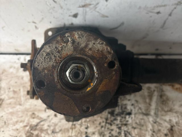 bontott TOYOTA HIACE Első Differenciálmű