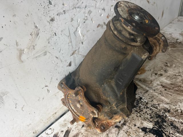 bontott TOYOTA HIACE Első Differenciálmű